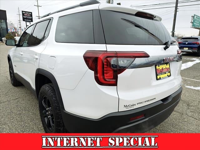 2023 GMC Acadia AT4