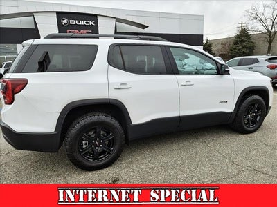 2023 GMC Acadia AT4