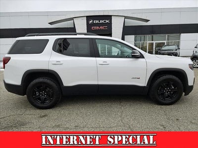 2023 GMC Acadia AT4