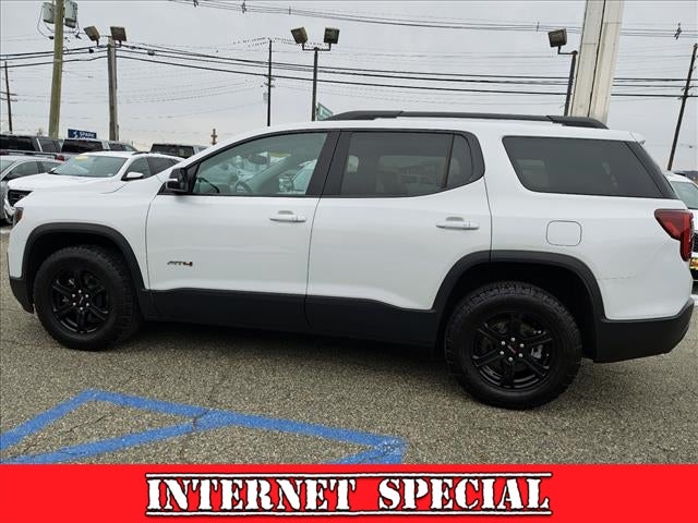 2023 GMC Acadia AT4