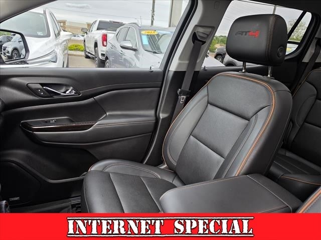 2023 GMC Acadia AT4