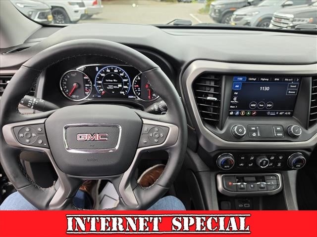 2023 GMC Acadia AT4
