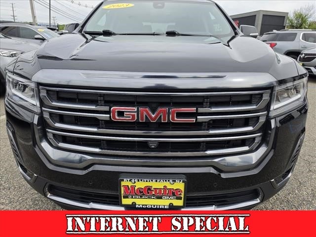 2023 GMC Acadia AT4