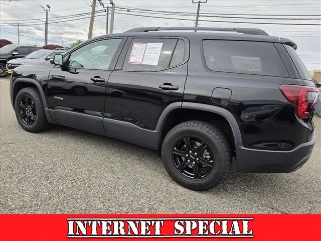 2023 GMC Acadia AT4
