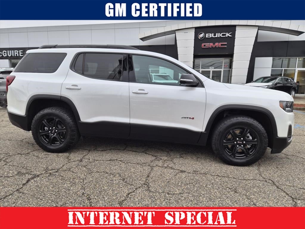 2023 GMC Acadia AT4