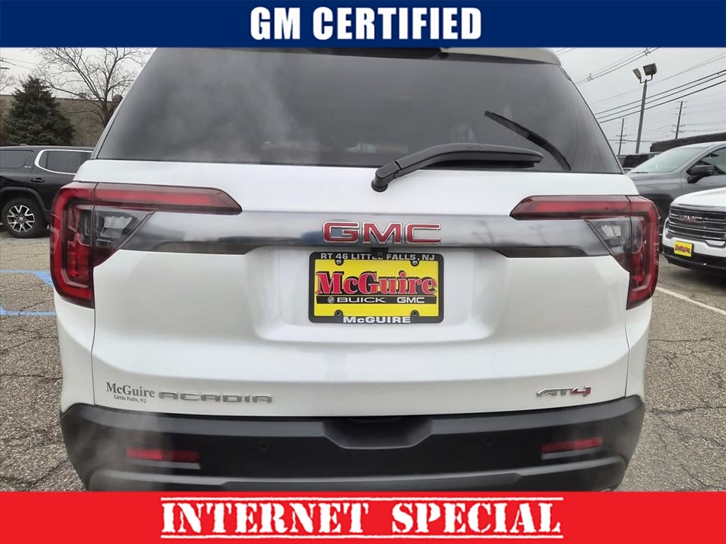 2023 GMC Acadia AT4