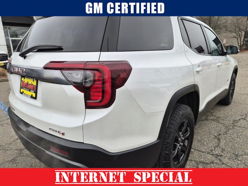 2023 GMC Acadia AT4