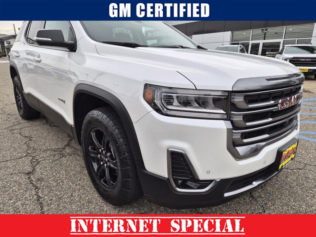 2023 GMC Acadia AT4