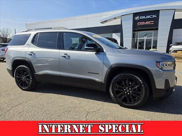 2023 GMC Acadia SLT