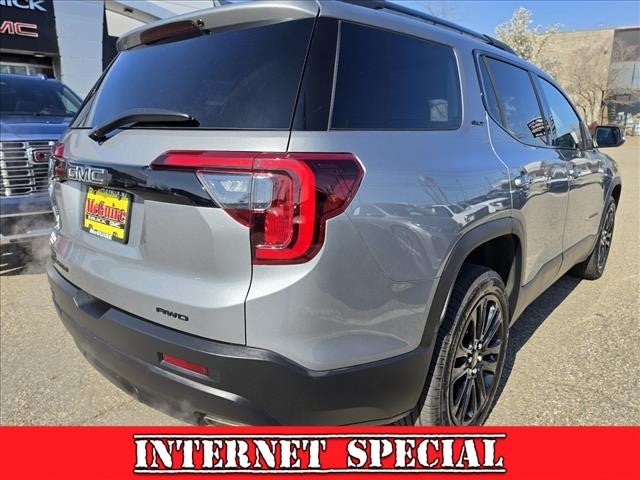 2023 GMC Acadia SLT