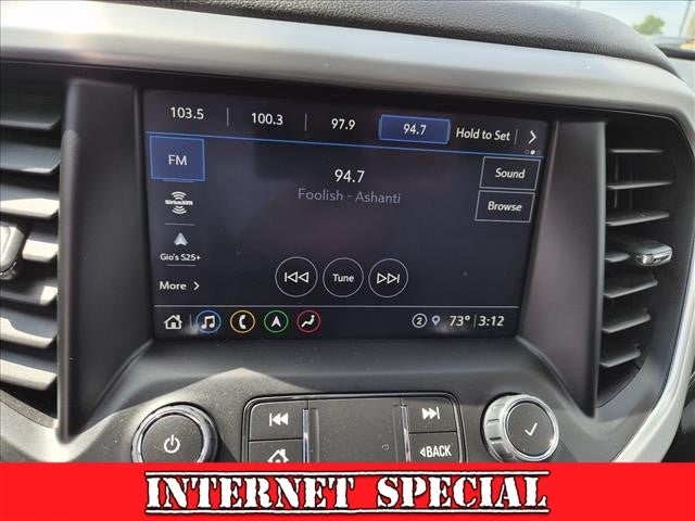 2023 GMC Acadia SLT