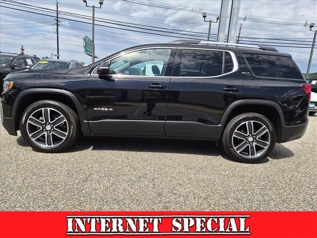 2023 GMC Acadia SLT