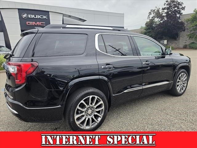 2023 GMC Acadia Denali