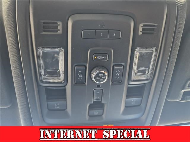 2023 GMC Yukon XL AT4