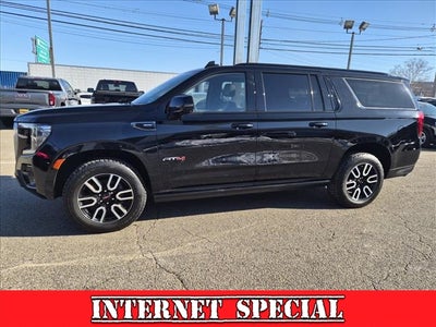 2023 GMC Yukon XL AT4