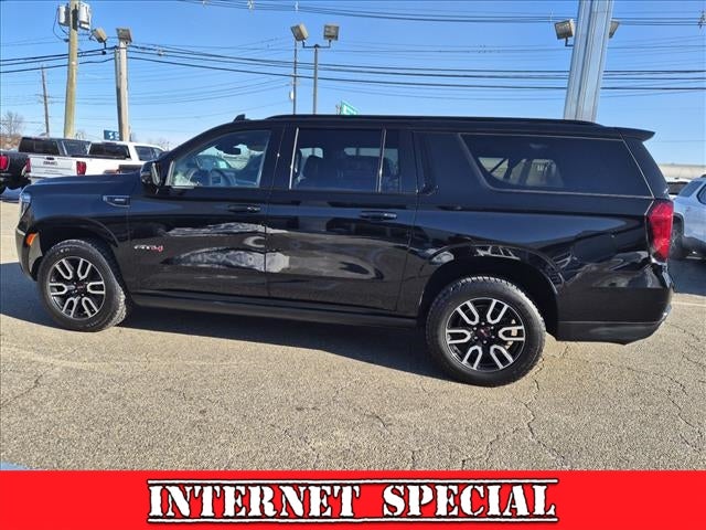 2023 GMC Yukon XL AT4