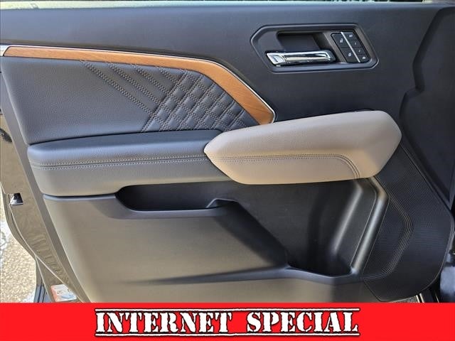 2023 GMC Canyon Denali