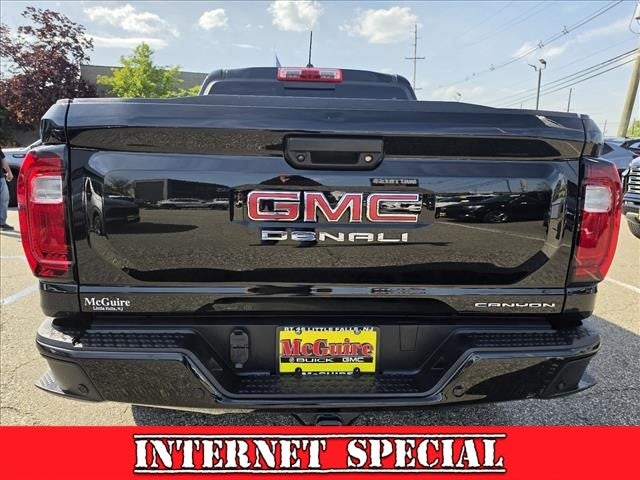 2023 GMC Canyon Denali