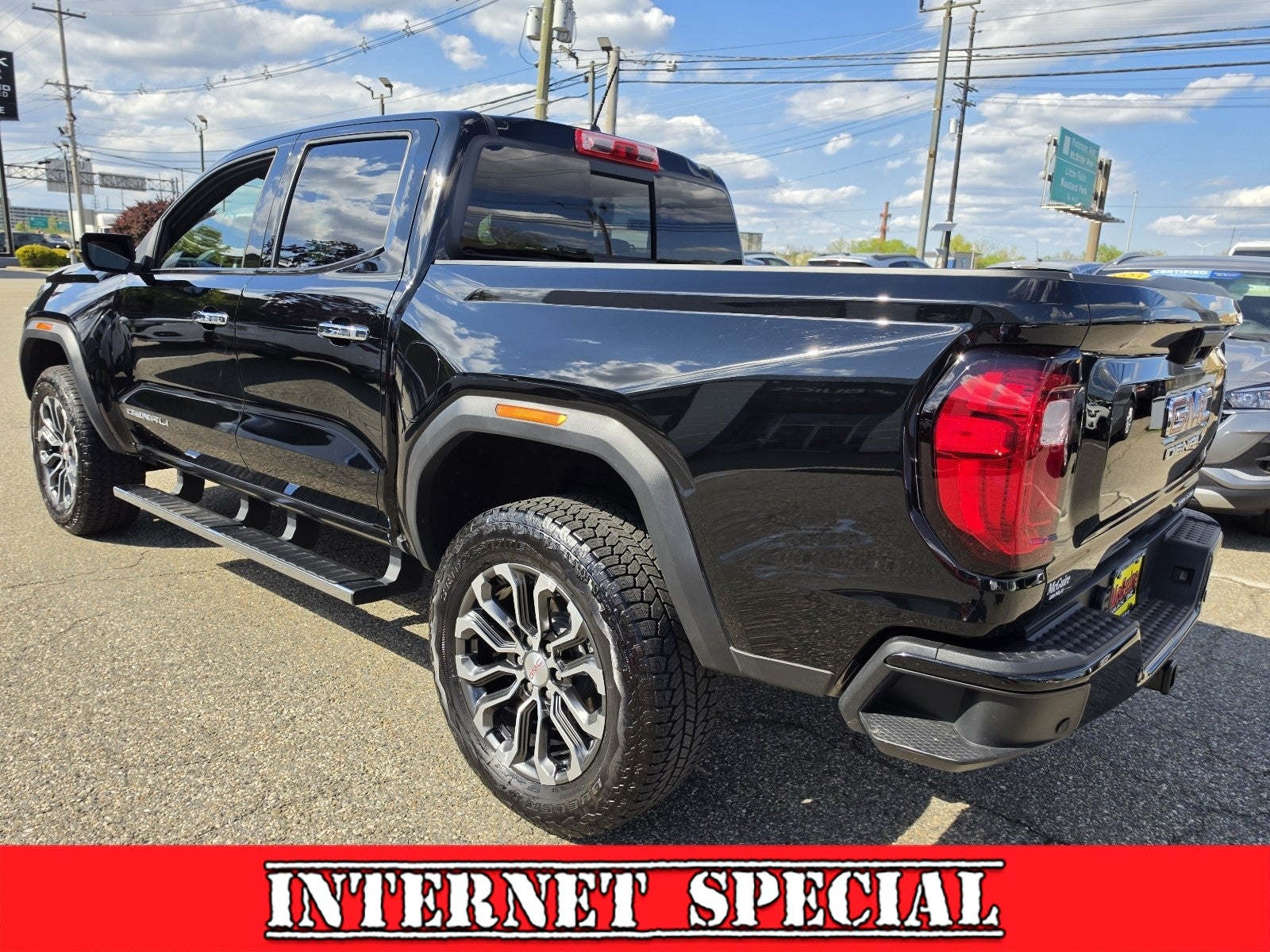 2023 GMC Canyon Denali