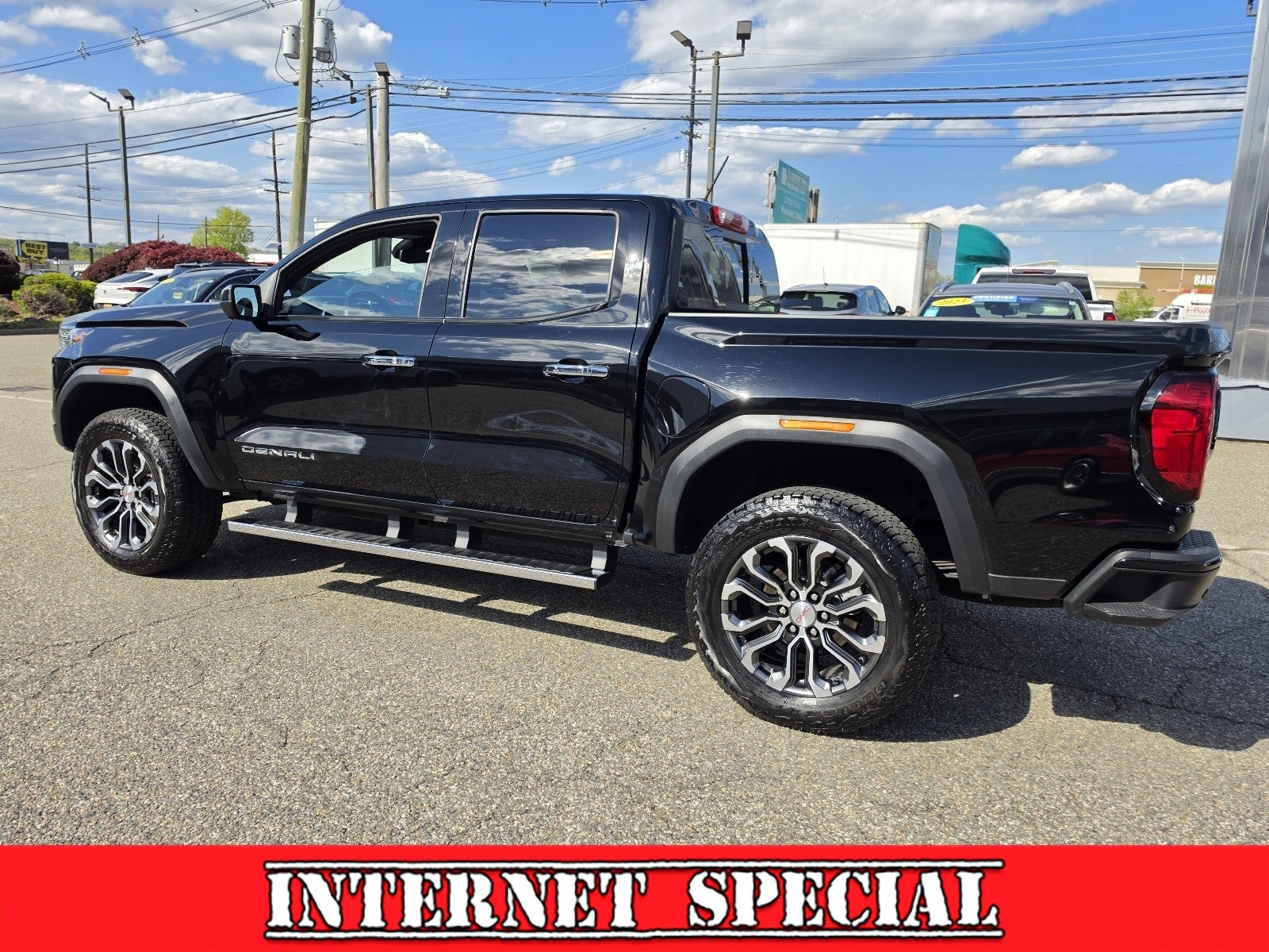 2023 GMC Canyon Denali