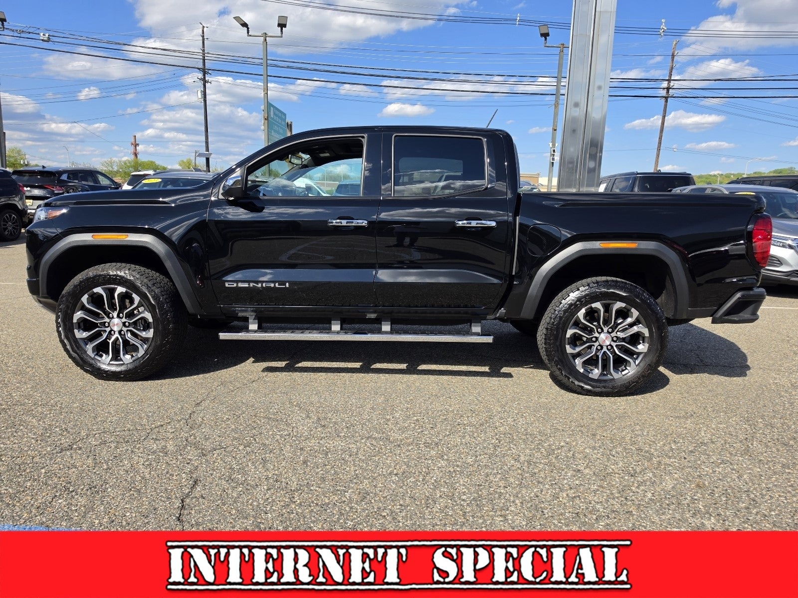 2023 GMC Canyon Denali