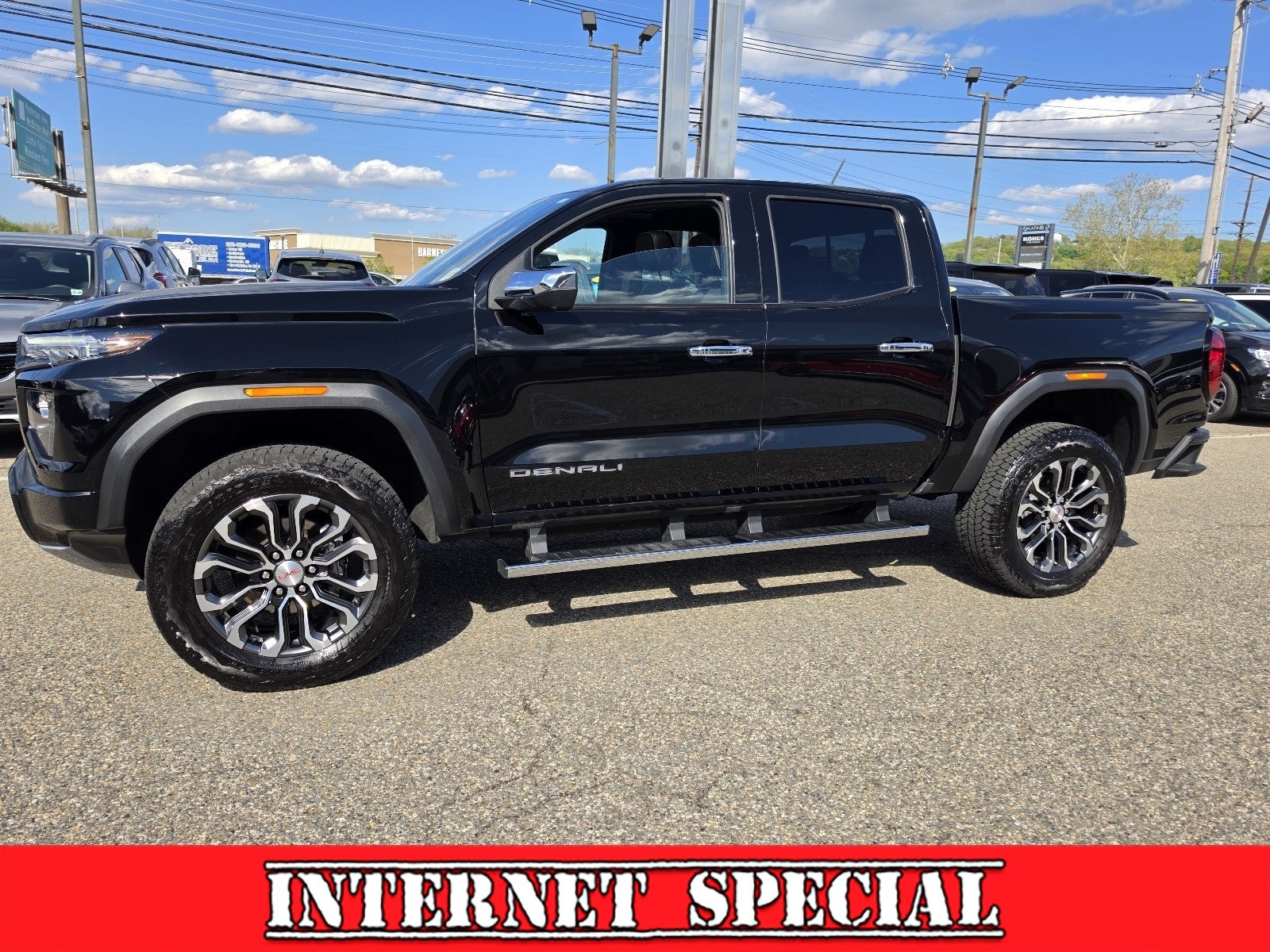2023 GMC Canyon Denali
