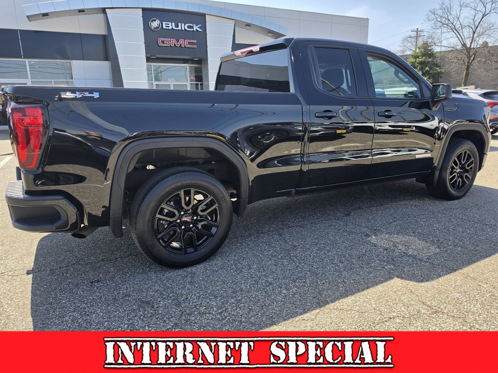 2023 GMC Sierra 1500 Elevation