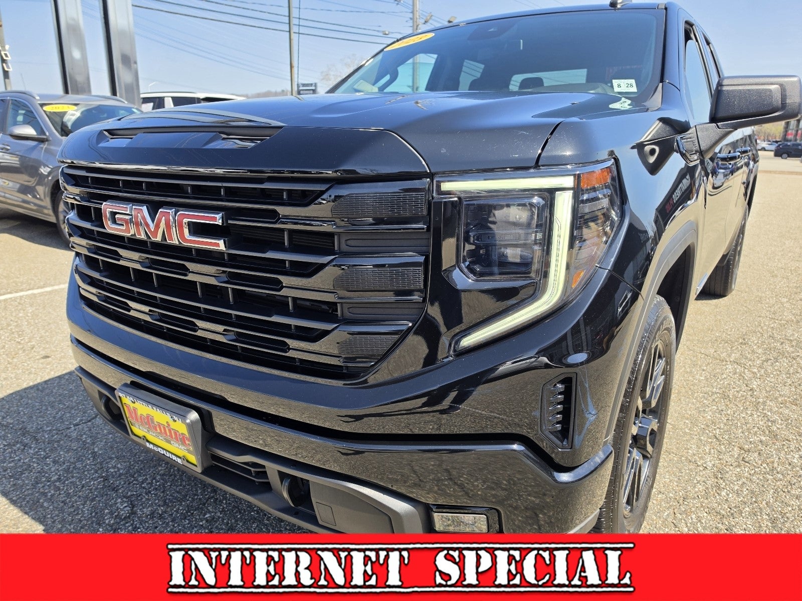 2023 GMC Sierra 1500 Elevation