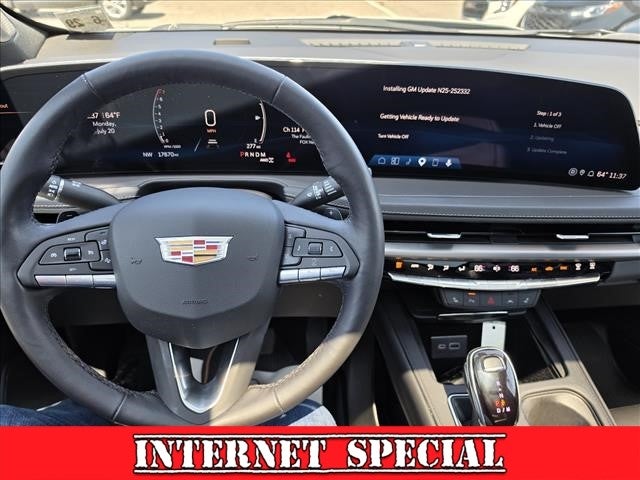 2024 Cadillac XT4 Premium Luxury