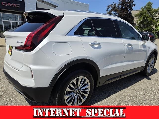 2024 Cadillac XT4 Premium Luxury