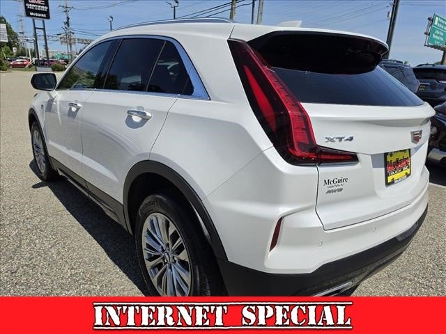 2024 Cadillac XT4 Premium Luxury
