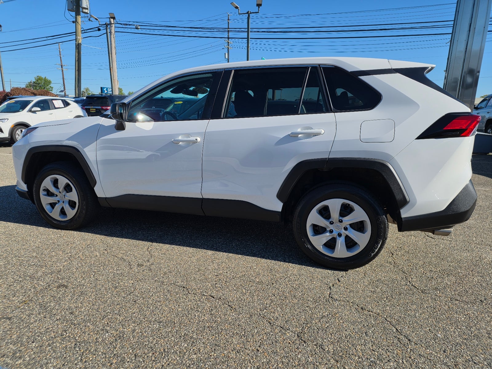 2023 Toyota RAV4 LE