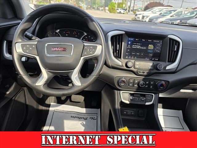 2023 GMC Terrain SLE