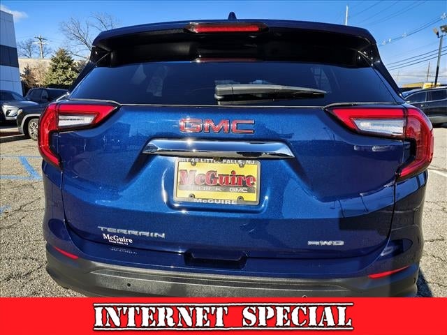 2023 GMC Terrain SLE