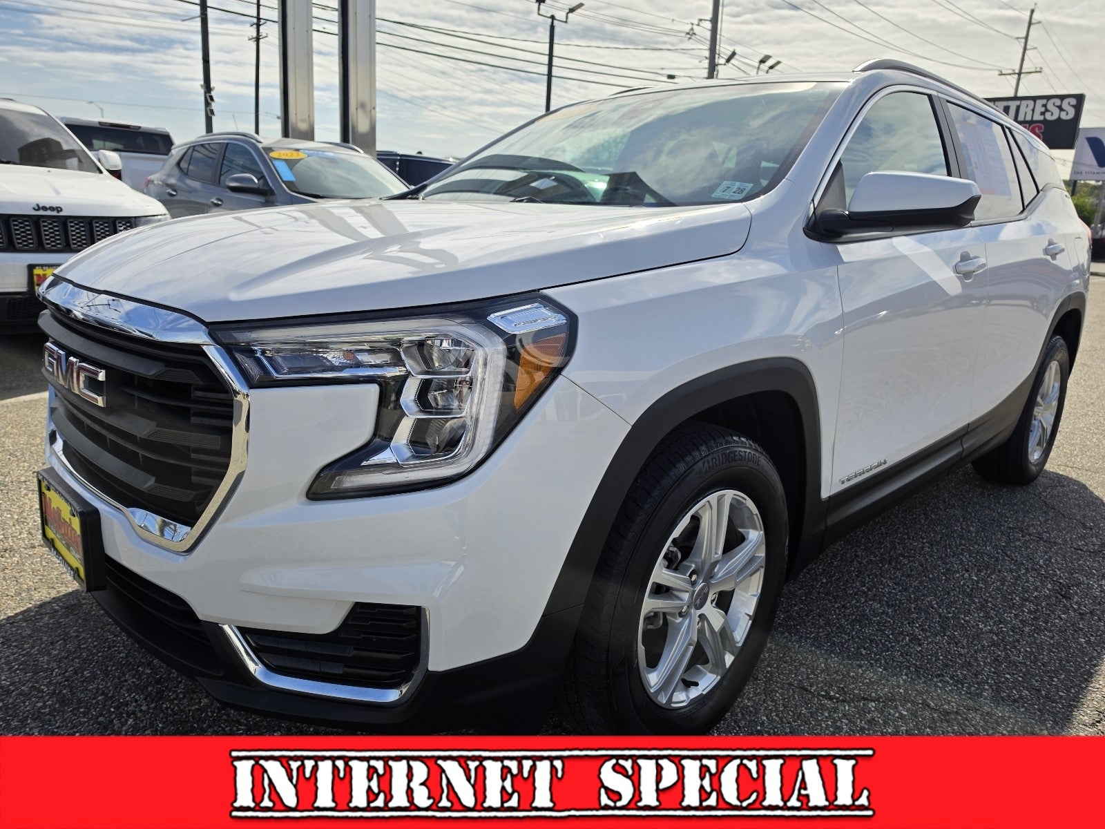 2023 GMC Terrain SLE