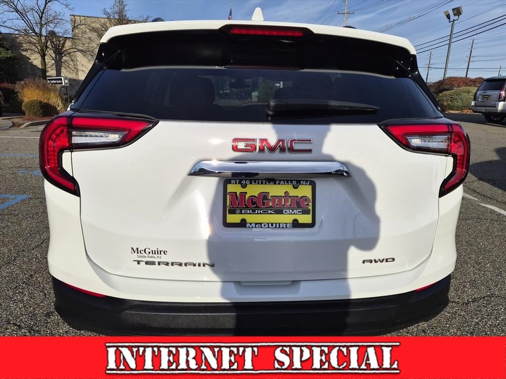 2023 GMC Terrain SLE