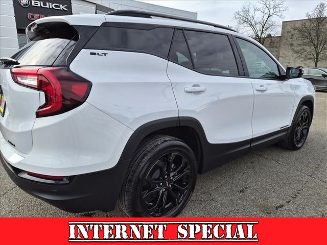 2022 GMC Terrain SLT