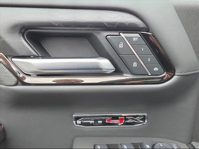 2025 GMC Sierra 1500 AT4X