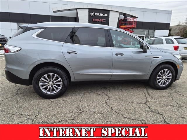 2024 Buick Enclave Essence
